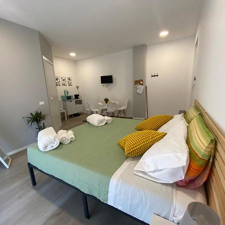 Onlyroomsrho Eksteriør bilde